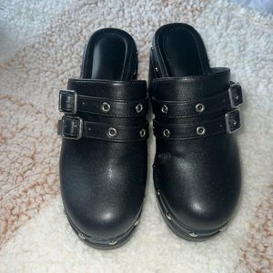 Clogs
